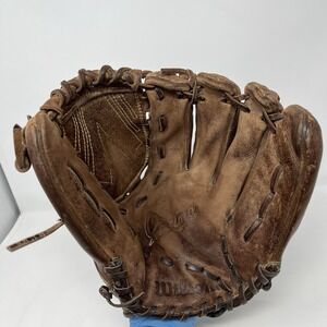 Wilson A800 A0800DK125FP Baseball Glove 12.5" Right Hand Throw Brown Broken In